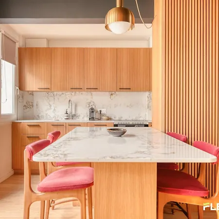 New & Modern 1br Walk To Montmartre * Parigi